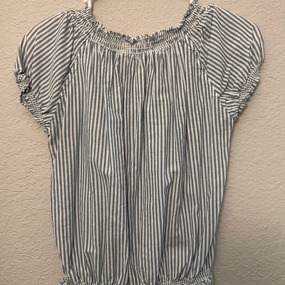 Super fun crop top.